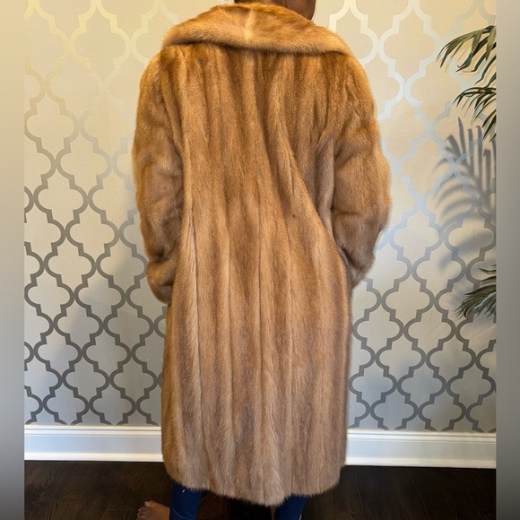 VINTAGE BROWN/TAN MINK FUR COAT-42” - Picture 5 of 16
